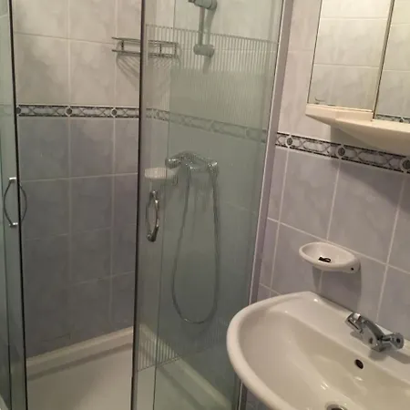 Medences Oenallo 4 Fos 2 Legteru, Felszerelt Foeldszinti Apartman, Terasszal, Wi-fivel, 30 Meterre A Strandtol * שיופוק