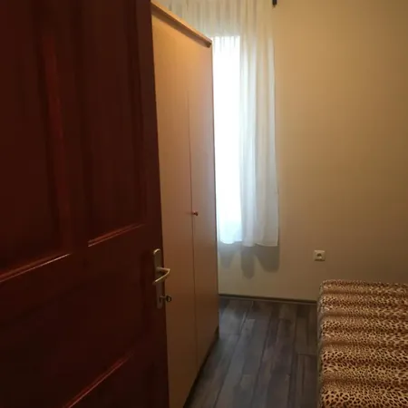 דירה Medences Oenallo 4 Fos 2 Legteru, Felszerelt Foeldszinti Apartman, Terasszal, Wi-fivel, 30 Meterre A Strandtol *